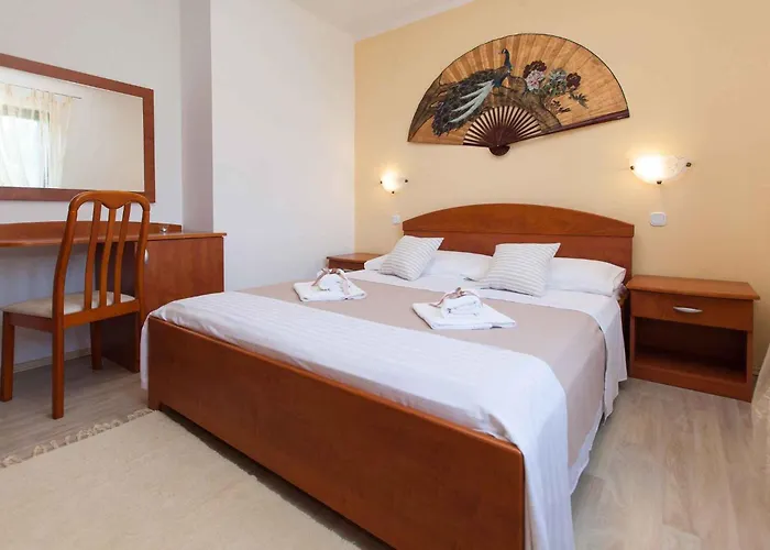 Appartement In 13934 Jadranovo