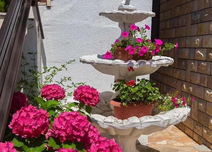 Appartement In 13934 Jadranovo